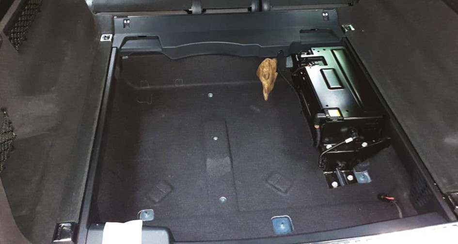 Чип-тюнинг Audi Q8 3.0 TFSI. Изготовление новой выхлопной системы с управляемым звуком на компонентах от компании Deikin