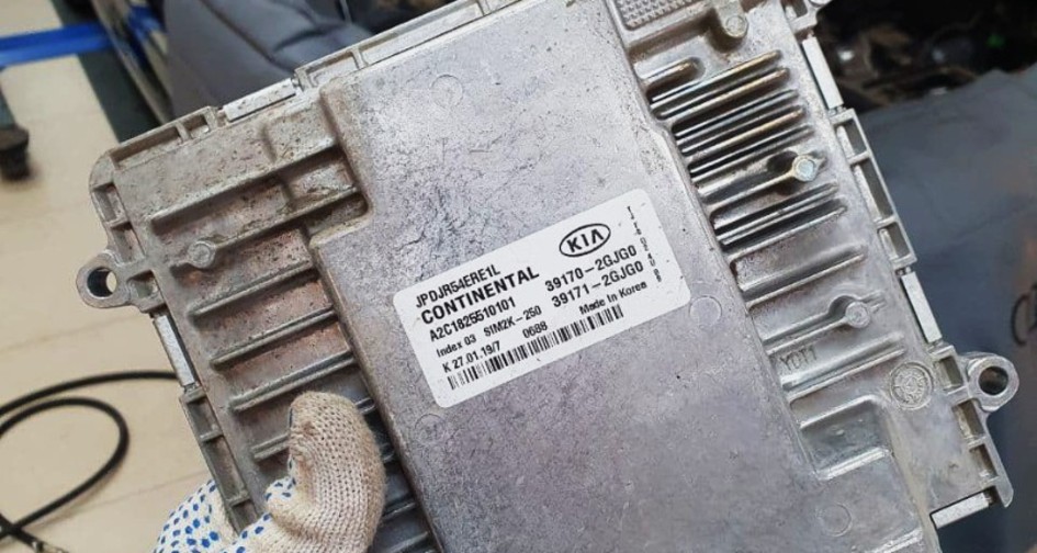 Чип-тюнинг KIA Optima 2.4 GDI (188 л.с.) Удаление катализатора и установка пламегасителя.