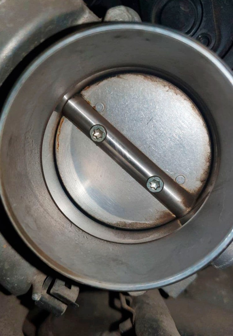Чип-тюнинг Kia Sorento 2.4 (175 л.с.). Удаление катализатора с заменой на ремонтный металлический