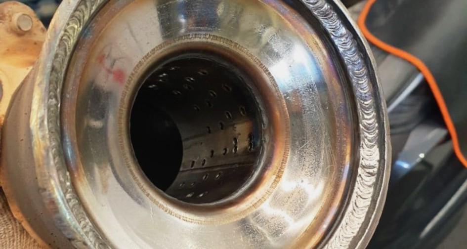 Чип-тюнинг Hyndai Tucson 2.0 (150 л.с.) Удаление катализатора  и установка пламегасителя