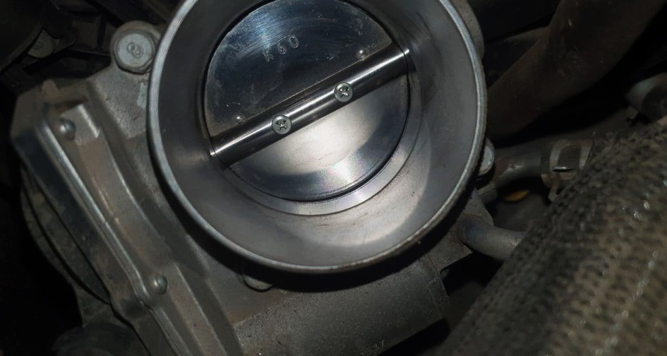 Чип-тюнинг KIA Sportage 2.0 (150 л.с.) Удалили катализатор, установили пламегаситель.