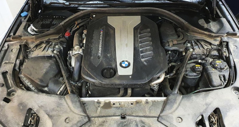 Чип-тюнинг BMW 5-series 550d (G30) 3.0 (400 л.с.). Настройка на диностенде. Графики замера мощности и крутящего момента. Чистка впускного коллектора от сажи
