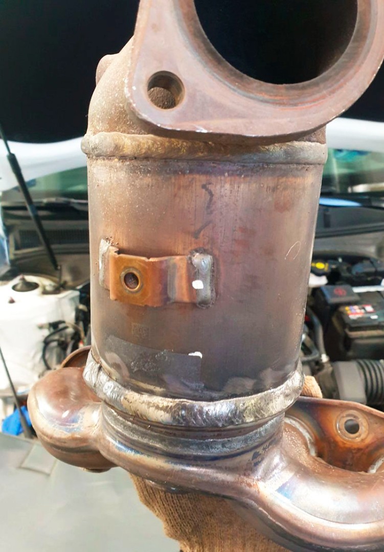 Удаление катализатора и установка ремонтного катализатора на двух Kia Cerato 2.0 (150 л.с.). Чип-тюнинг