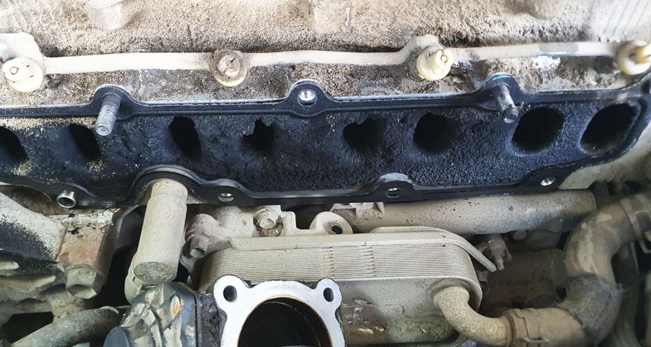 Удаление сажевого фильтра Toyota RAV4 2.2D (150 л.с.). Отключение клапана EGR. Чистка впускного коллектора и каналов от сажи. Чистка форсунок. Чип-тюнинг