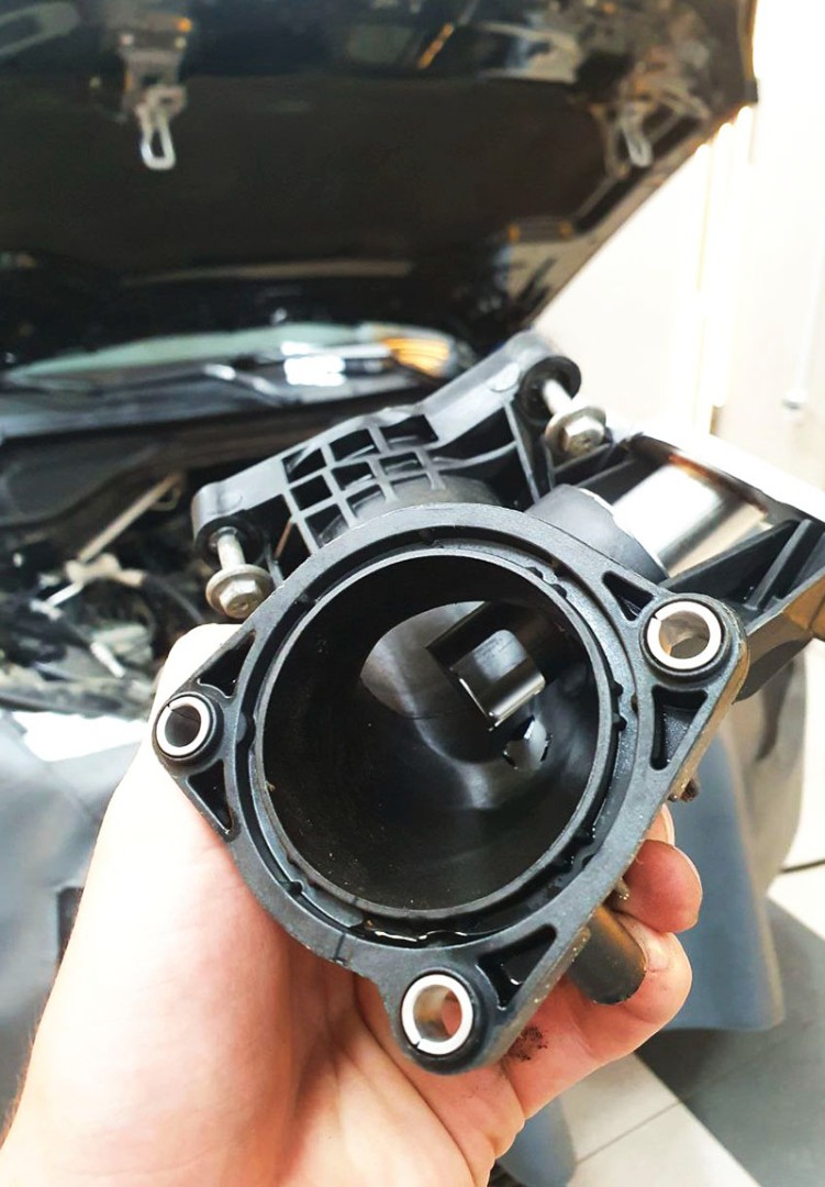 Промывка радиаторов BMW X6 F16 3.0 30d (249 л.с.). Удаление сажевого фильтра. Отключение EGR. Чистка впускного коллектора. Чистка форсунок. Чип-тюнинг