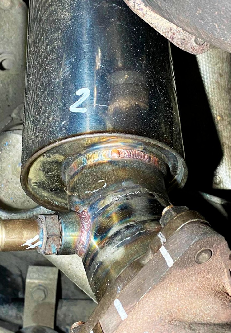 Удаление катализаторов и установка пламегасителей на Volkswagen Touareg (FL) 3.6 FSI (249 л.с.). Чистка впускных клапанов и форсунок. Чип-тюнинг