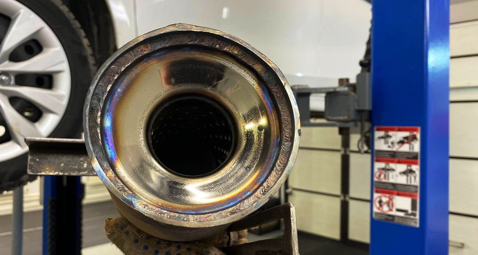 Удаление катализатора и установка пламегасителя на двух Kia Cerato 2.0 (150 л.с.). Чип-тюнинг
