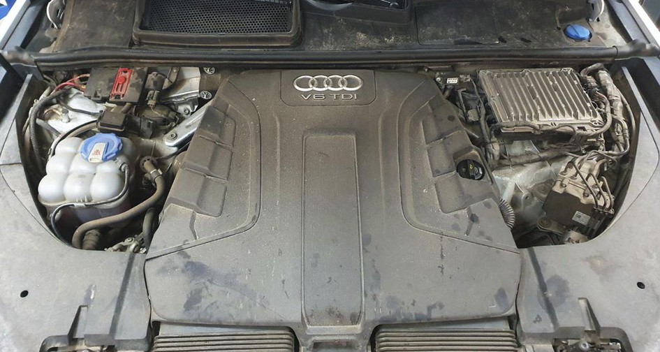 Чистка впускного коллектора Audi Q7 3.0 TDI (245 л.с.). Отключение клапана EGR. Чистка форсунок. Чип-тюнинг