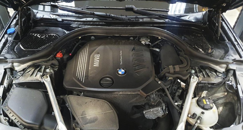 Чистка впускного коллектора BMW  5-Series 520D (G30) 2.0 (190 л.с.). Чип-тюнинг