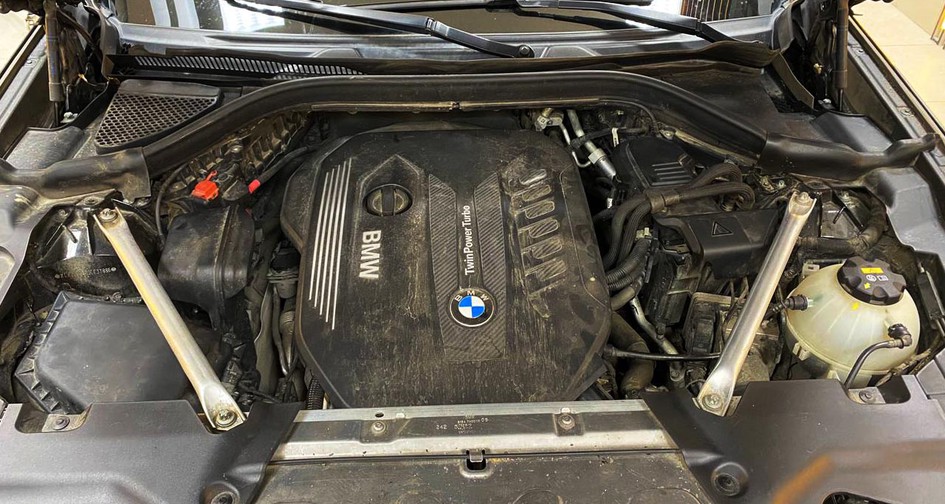 Чистка впускного коллектора BMW X4 (G02) 30d 3.0 (249 л.с.). Чип-тюнинг и обновление ПО электронных блоков