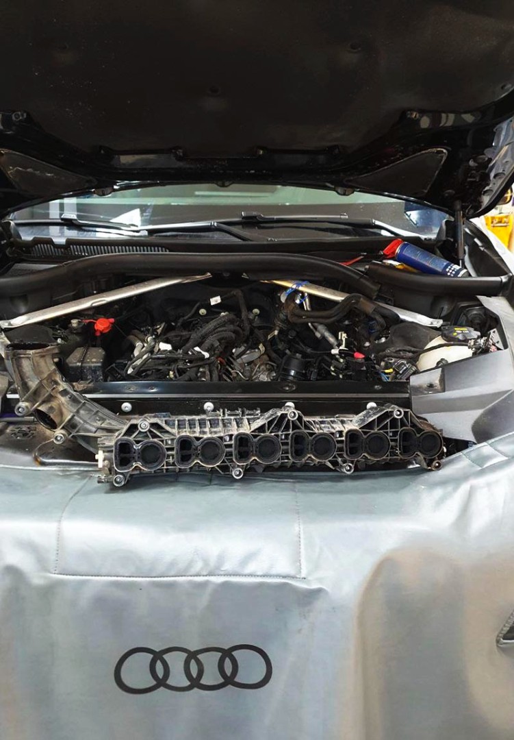 Чистка впускного коллектора от сажи BMW X7 30d (G07) 3.0 (249 л.с.). Отключение клапана EGR. Чип-тюнинг