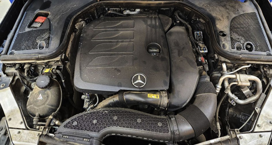Тюнинг выхлопной системы Mercedes-Benz E-Class (W213) E200 2.0 (197 л.с.). Замена масла и масляного фильтра